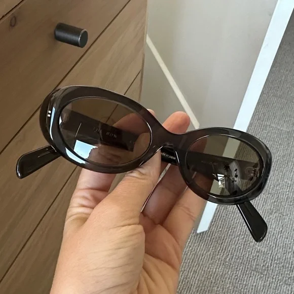 The Row x Eyevan ELLA sunglasses in grey - Picture 8 of 8